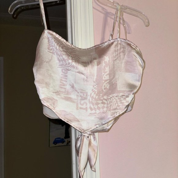 Pink and White Surf Bandana-Style Graphic Top Size Small 🩷🤍 - Picture 1 of 3